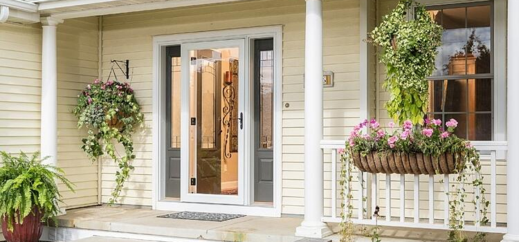 screen door installation in Folsom